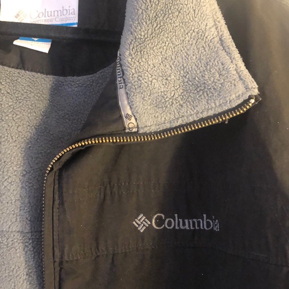 Columbia Black Fleece-Lined Jacket! (L) - Picture 4 of 9